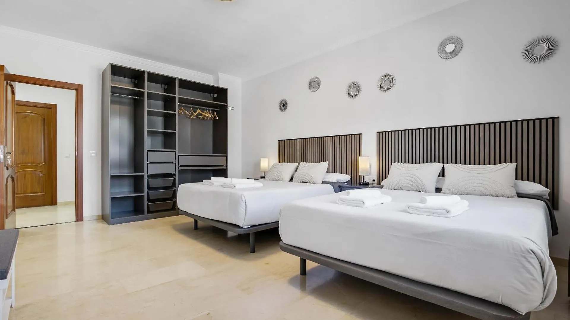 Dom wakacyjny Espaciosa Casa Junto Al Aeropuerto Malaga