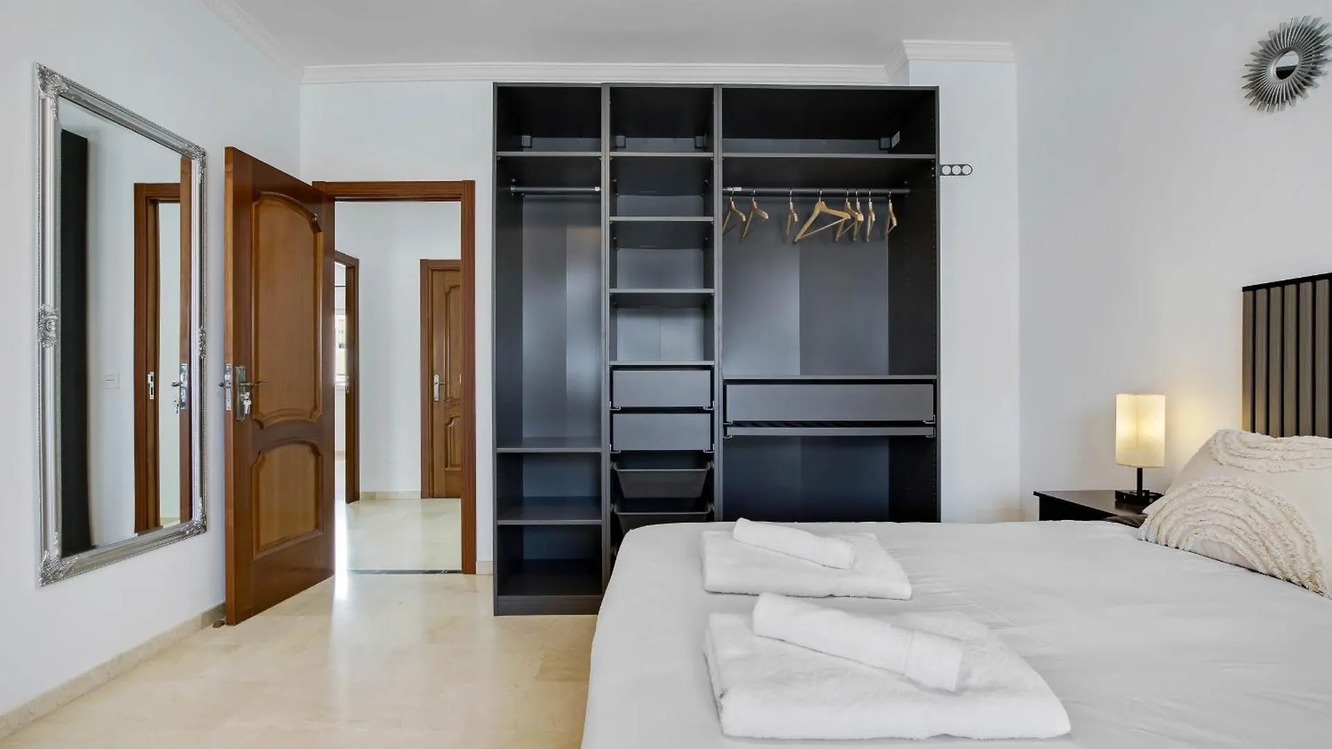 Dom wakacyjny Espaciosa Casa Junto Al Aeropuerto Malaga
